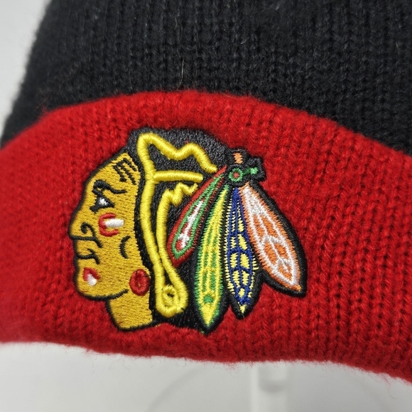 CHICAGO BLACKHAWKS LOT OF 3 BEANIE HATS BLACK & RED NHL HOCKEY REEBOK UNISEX OS - Picture 16 of 16